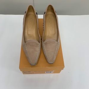 Tod’s Suede Tan Pumps